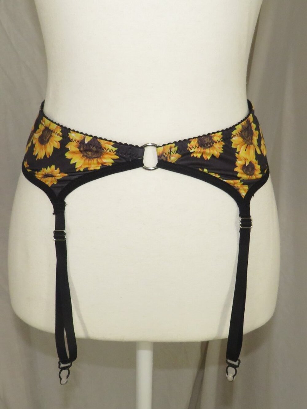 Sunflower Floral Garter Belt – Black Stretch Nylon Lingerie Harness (Size M)